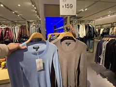 -URBAN REVIVO(七宝领展广场店)