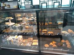 面包甜点陈列柜-星巴克(福州长乐机场分店)