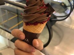 草莓立方黑巧克力-GODIVA(万象城店)