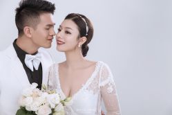 点击看大图 韩式-挪娅婚纱摄影皇家会所