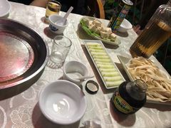 -羊家胡同·龙虾烧烤火锅(龙汇路店)