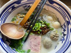 -胡大怪手工酸辣粉(安亭店)