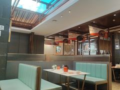 -阿瓦山寨·湘菜现炒·剁椒鱼头王(咸阳总店)
