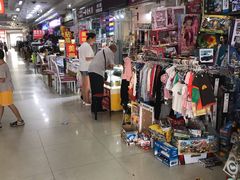 -美特好(颐高数码广场写字楼店)