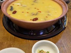 -阿婆情腊排骨火锅·野生菌季(古城旗舰店)