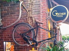 -Gather pizza