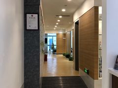 -瑞尔齿科(上海长风大悦城店)