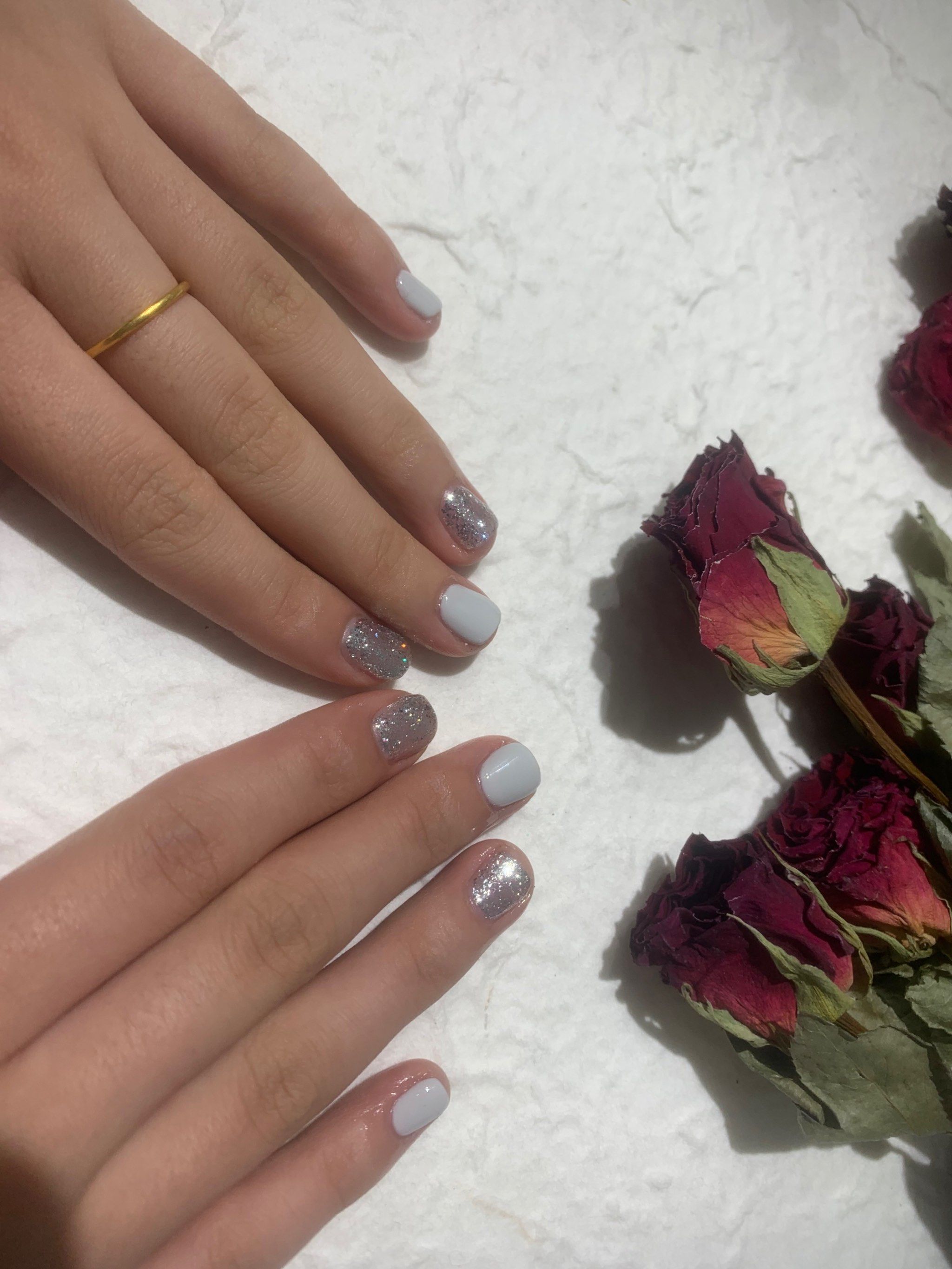 春天浅色系美甲