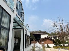 -叁山与肆客服号民宿(龙泉阳光城百工堰公园店)