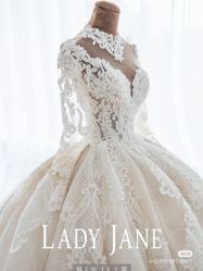 -Lady  Jane高端婚纱礼服馆