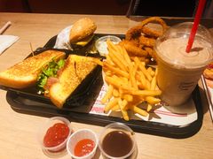 -The Habit Burger Grill 哈比特汉堡(复兴soho店)