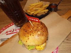 -必胜客(新中纬店)