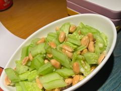 -多嘴超级肉蟹煲(杉杉国潮主题店)