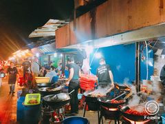 -冶建镜子·老南昌大排档·江西虾王(总店)