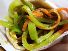 锅魁夹三丝-洞子口张老二凉粉(文殊院店)