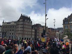 -De Bijenkorf百货公司
