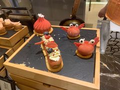 -广州万富希尔顿酒店·感趣自助餐厅·金秋蟹宴生蚝海鲜刺身