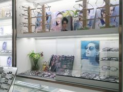 -翰佐蔡司小乐圆·依视路星趣控·暴龙眼镜折扣店