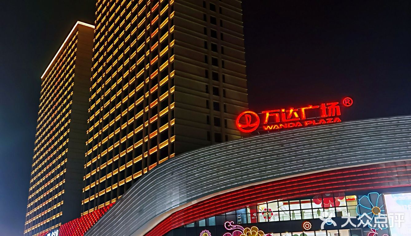 灯火通明┃一幅热闹的彩排场景
