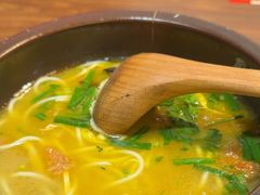 -良米山·云南野生菌过桥米线(上海首店)