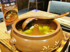 建水汽锅鸡小份-麦麦山云南菜(复地活力城店)
