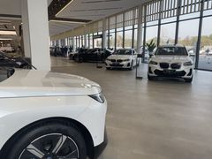 -上海宝宁宝马4S店