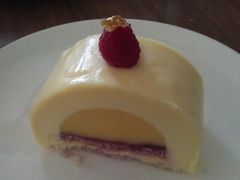 椰香凤梨慕丝-榖屋house of flour(张江首店)