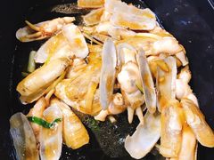 -中百仓储超市有限公司(越秀星汇维港店)