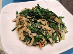 韭菜炒千张-满园春酒楼(庐江路店)