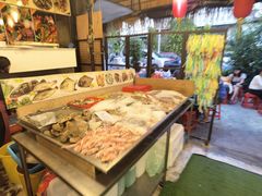 -大树下海鲜饭店