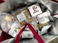 -炉边皮皮·烘焙甜品工厂店