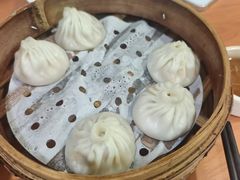 -莱莱小笼·乔艾