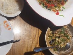 -爱碗亭·鲜炒湖南菜(壹城中心店)