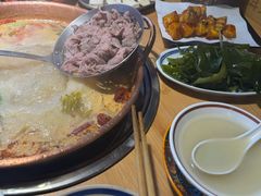 -洱火云南酸菜牛肉火锅(石景山当代商城店)