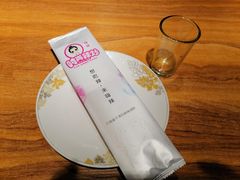 餐具摆设-嗨辣小聚·盘锦河蟹·海鲜烧烤龙虾(盘锦十年好店)