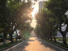 -瑞幸咖啡(华东理工大学商学院店)