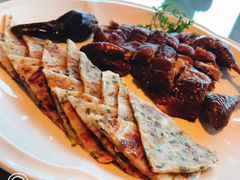 飘香樟茶鸭配黄金饼-上海小南国(正大店)