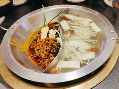 -沸炉重庆老火锅(军事博物馆店)