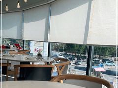 靠窗位-必胜客(巴沟店)