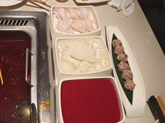 -海底捞火锅鲜切牛肉主题店(长寿路店)