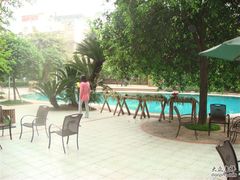 户外（歪的背影）哈哈·~~-岷山饭店-芝芝自助餐厅