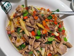 -费大厨辣椒炒肉(高铁吾悦广场店)