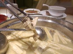 -煲大王猪肚鸡·椰子鸡火锅(红谷滩万达店)