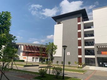 广西大学附属中学崇左校区
