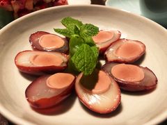鹅肝酿鸽蛋-湖滨28中餐厅·西湖宴·杭州君悦酒店