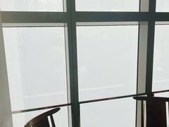 雨雾蒙蒙的91层外景-上海柏悦酒店·世纪100牛排馆