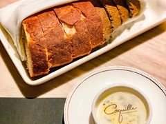餐前面包-壳里西餐厅Coquille Seafood Bistro(蒙自路店)