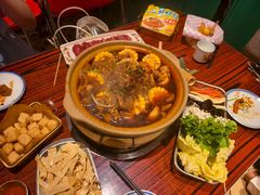 -沙胆彪炭炉牛杂煲(上海日月光广场店)