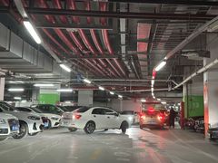 -梅赛德斯奔驰文化中心·停车场