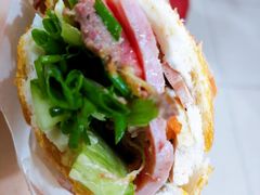 -Bánh Mì Huynh Hoa
